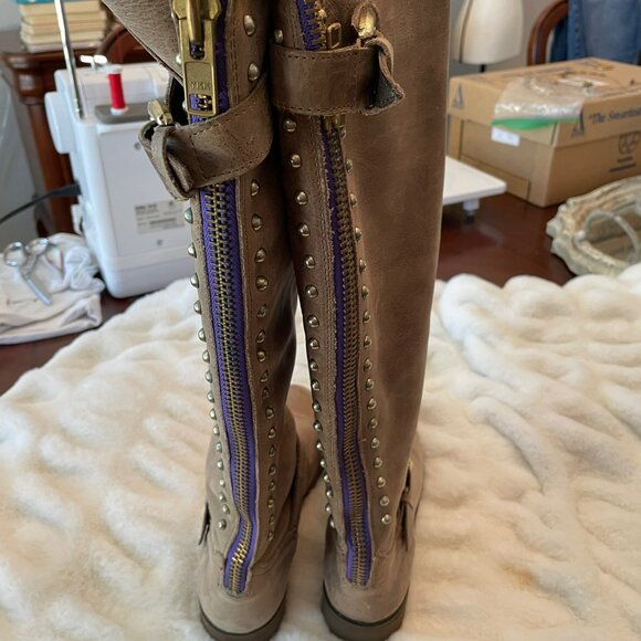 boots - Picture 4 of 7